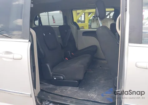 2011 Chrysler Town & Country Touring из США, поврежденный, VIN 2A4RR5DG7BR765968